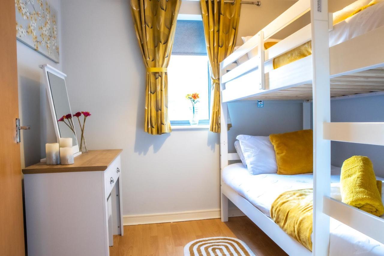 Newly Furnished Appartment Near Train Station Вулвергемптон Екстериор снимка
