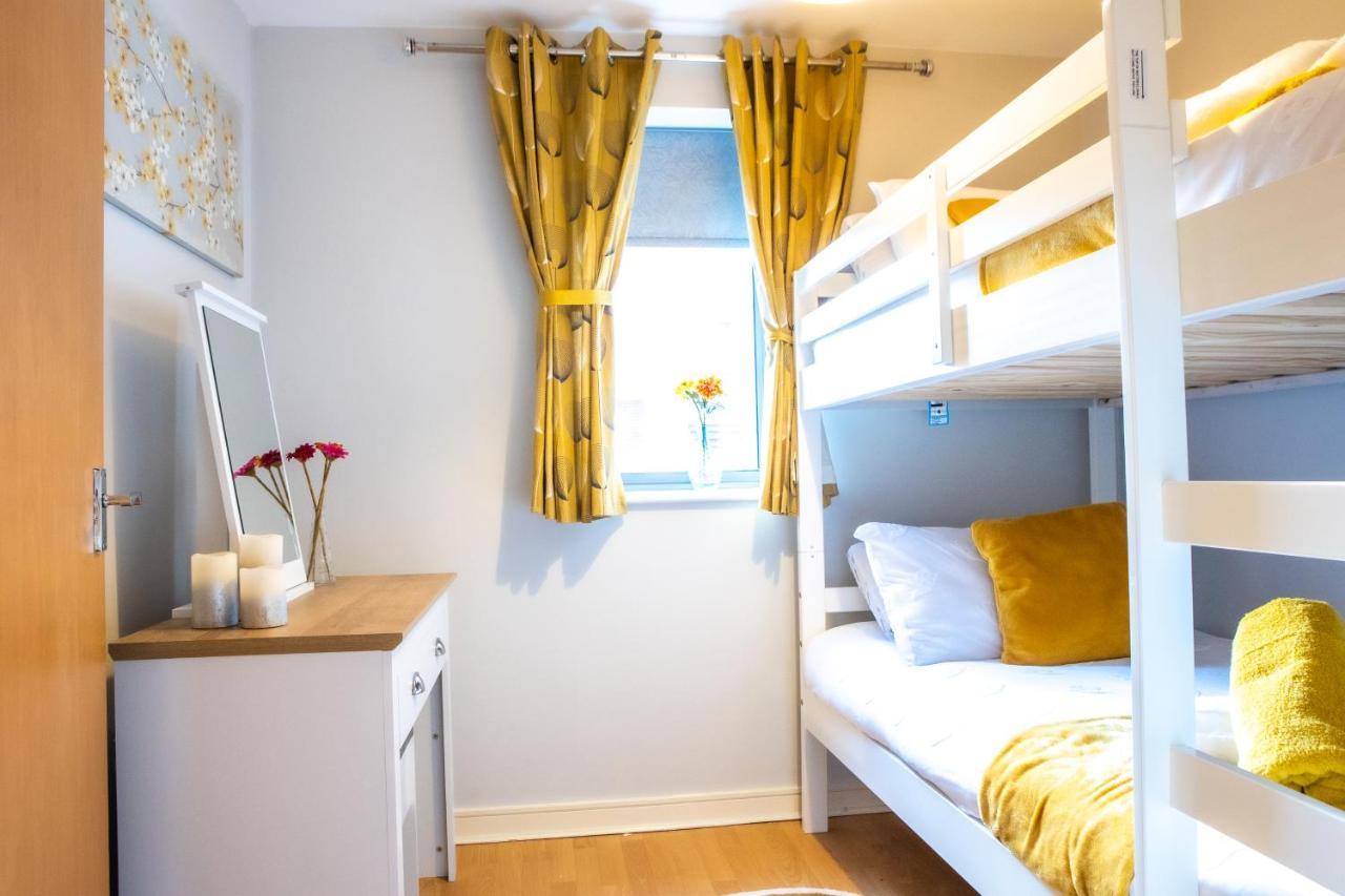 Newly Furnished Appartment Near Train Station Вулвергемптон Екстериор снимка